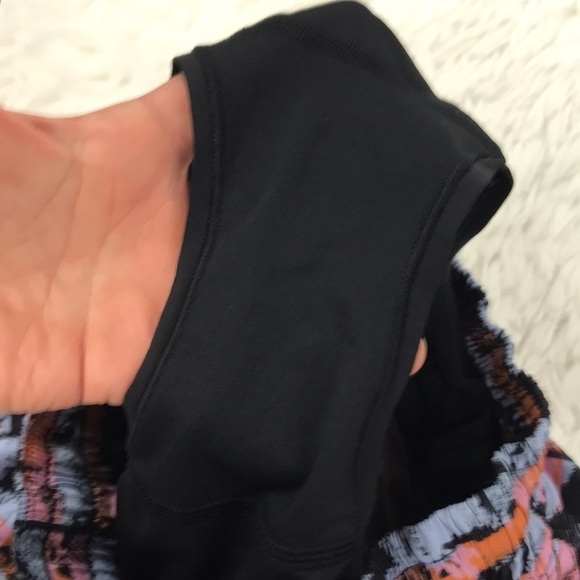 Lululemon Hotty Hot Short II *Long 4" Inversion Multi / Black - Picture 5 of 7